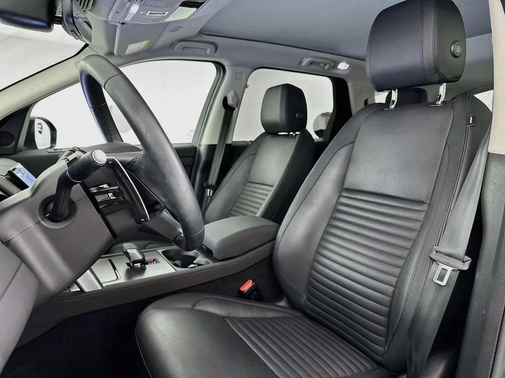 Used 2025 Gray Land Rover S image 21