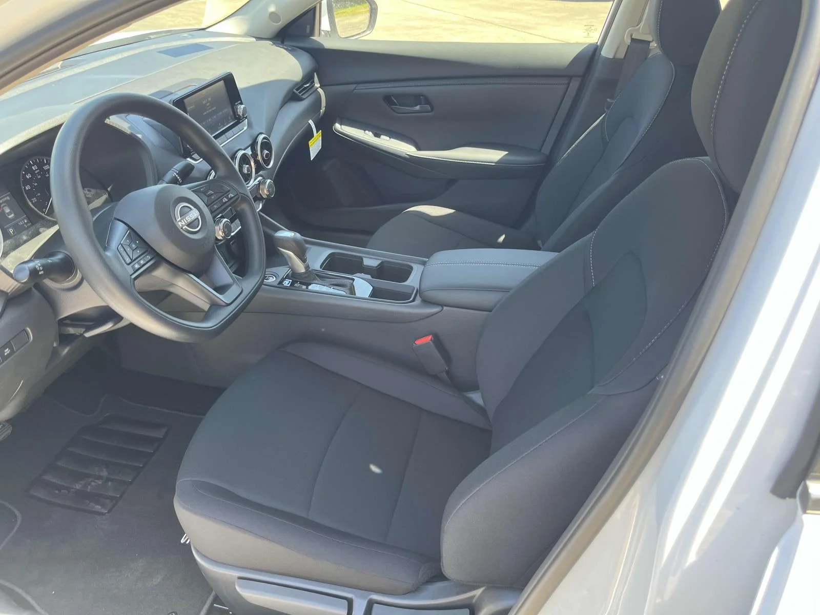 2025 Nissan Sentra S - Photo 9