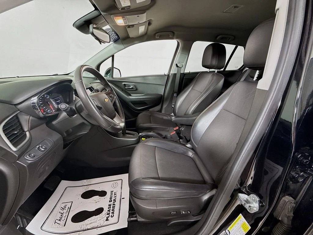 Used 2020  Chevrolet LT image 19