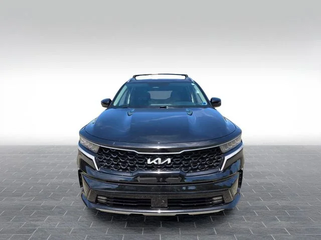 Used 2023 Black Kia EX image 2