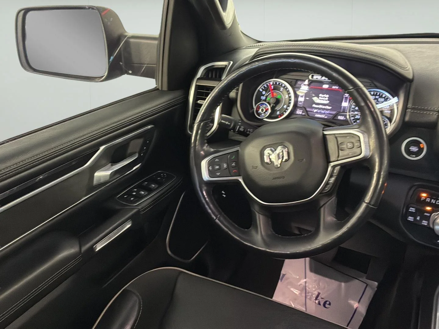 Used 2020 Patriot Blue Pearlcoat Ram Laramie image 21