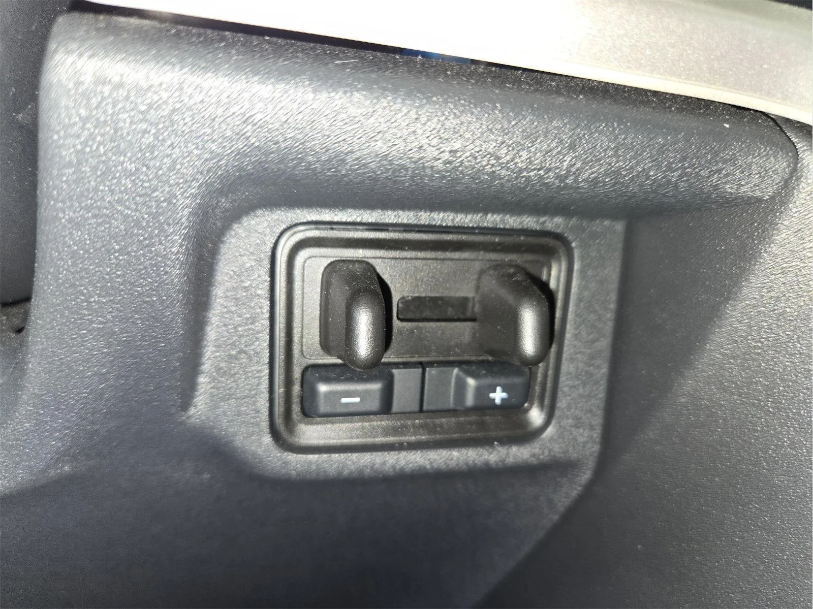 Used 2025 Agate Black Ford Active image 27