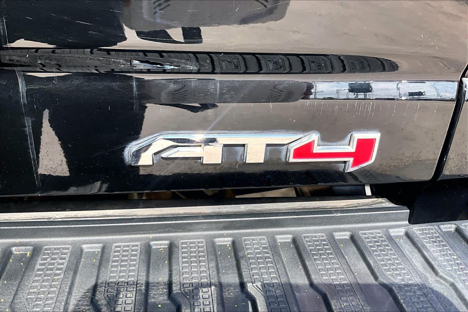 Used 2020 Onyx Black GMC AT4 image 10