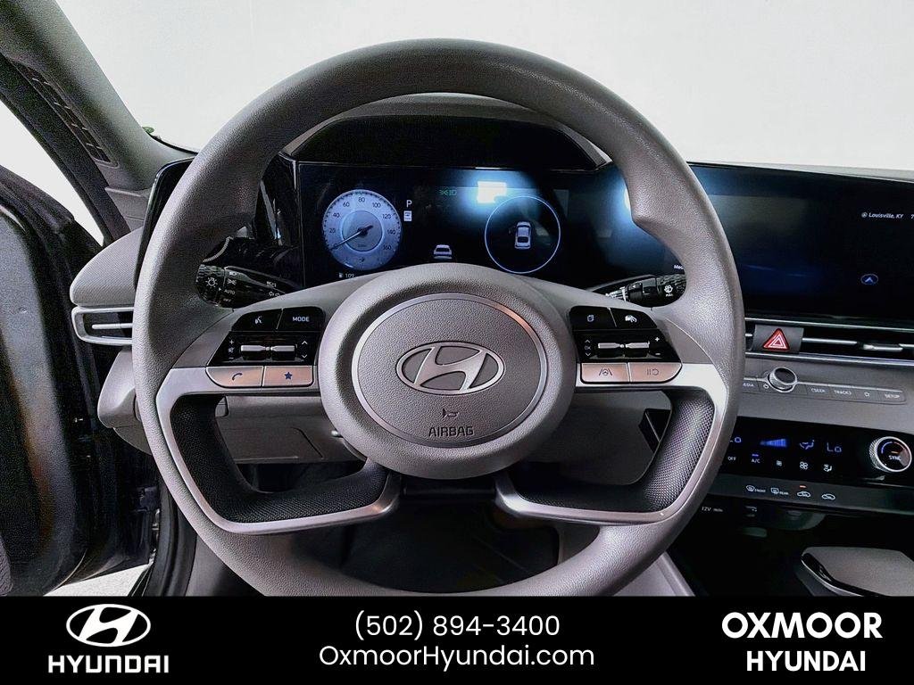 2024 Hyundai Elantra SEL - Photo 11