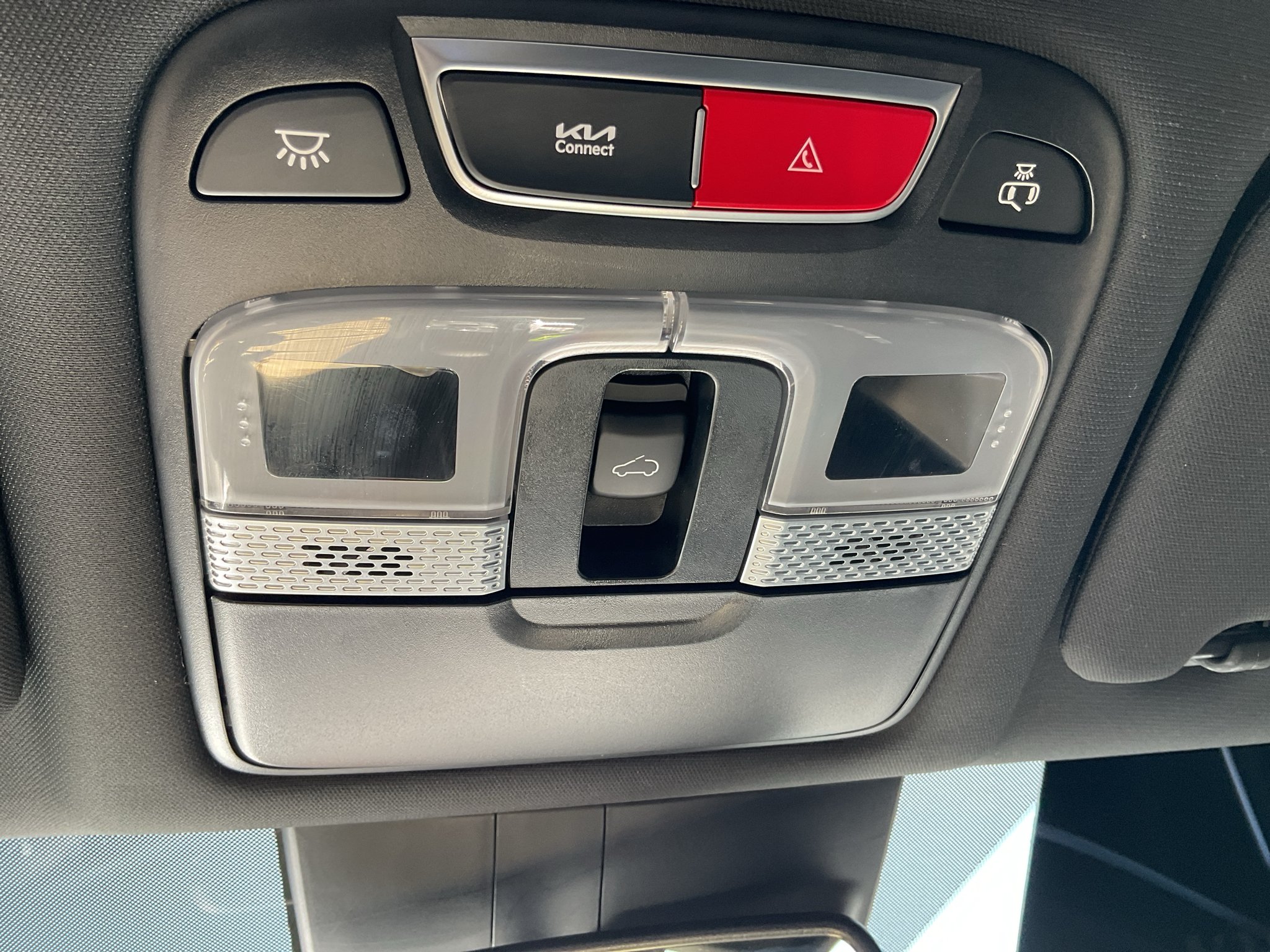 Used 2025 Panthera Metal Kia EX X-Line image 28