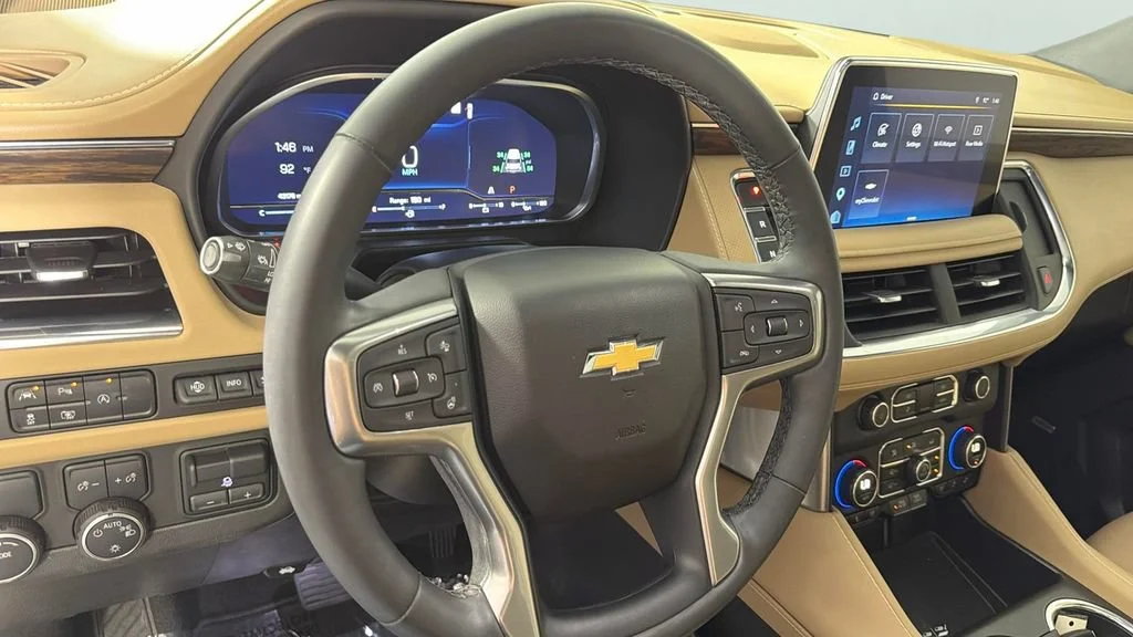 Used 2023 Iridescent Pearl Tricoat Chevrolet Premier image 21