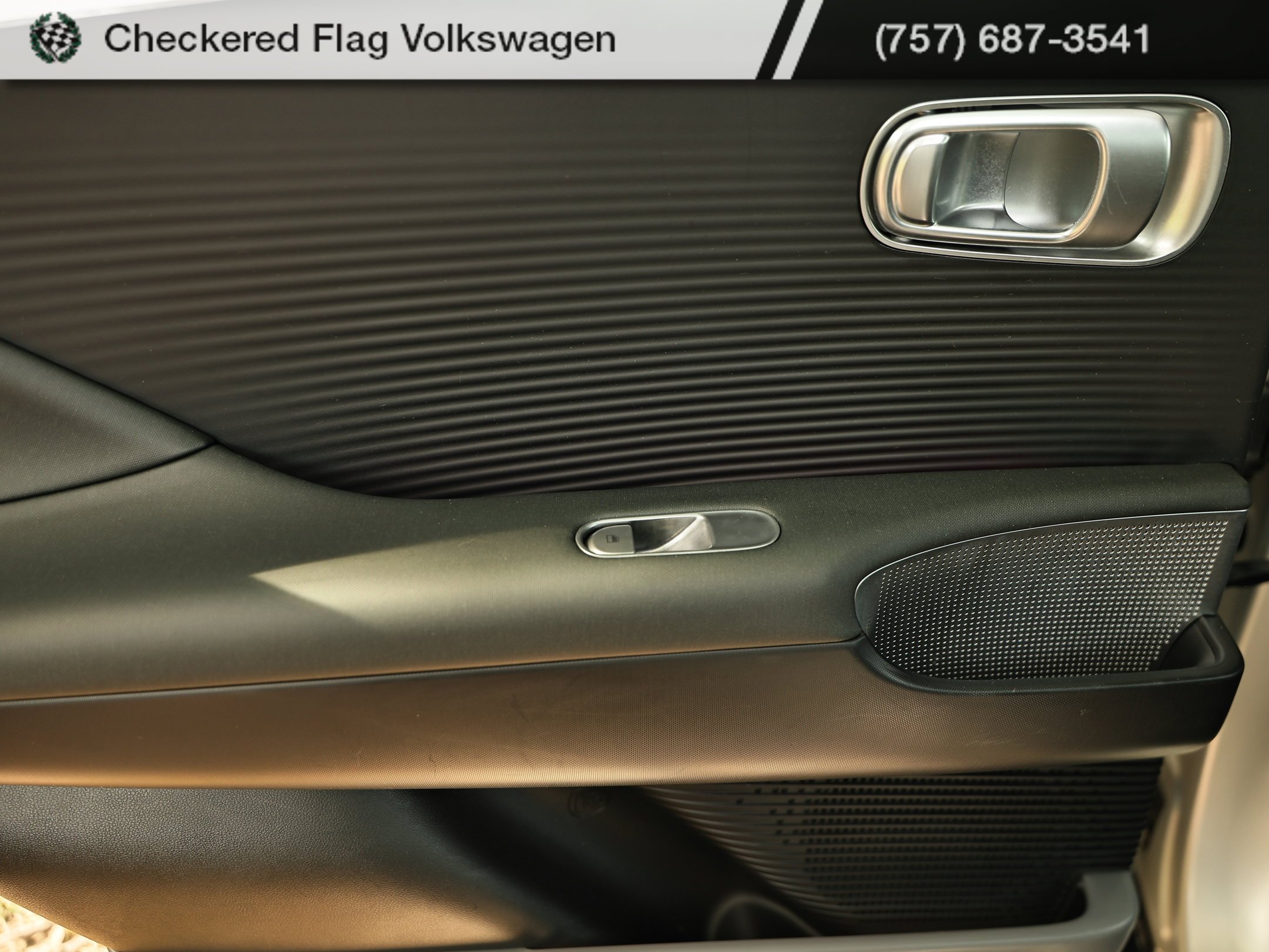 Used 2023 Gravity Gold Matte Hyundai SEL image 20