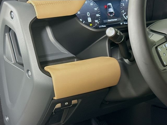 New 2026 Fuji White Land Rover X-Dynamic SE image 10