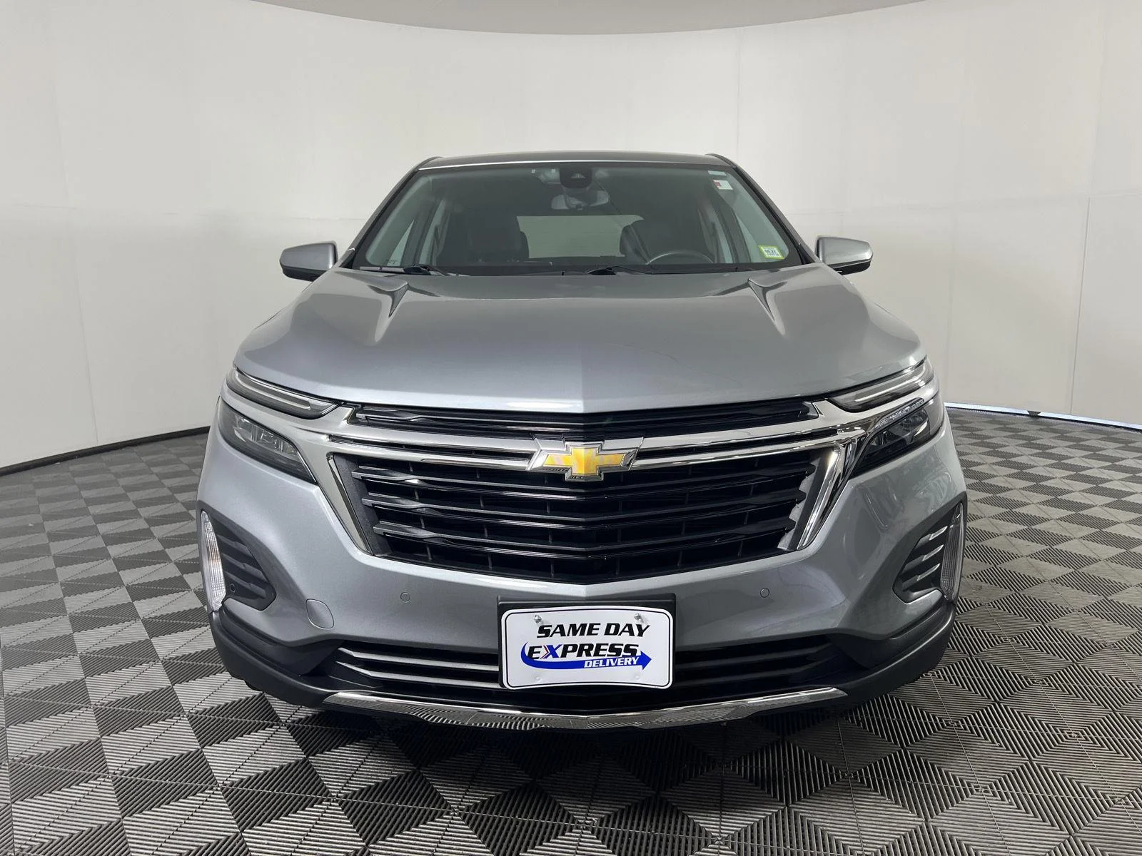 Used 2024 Sterling Gray Metallic Chevrolet LT image 30