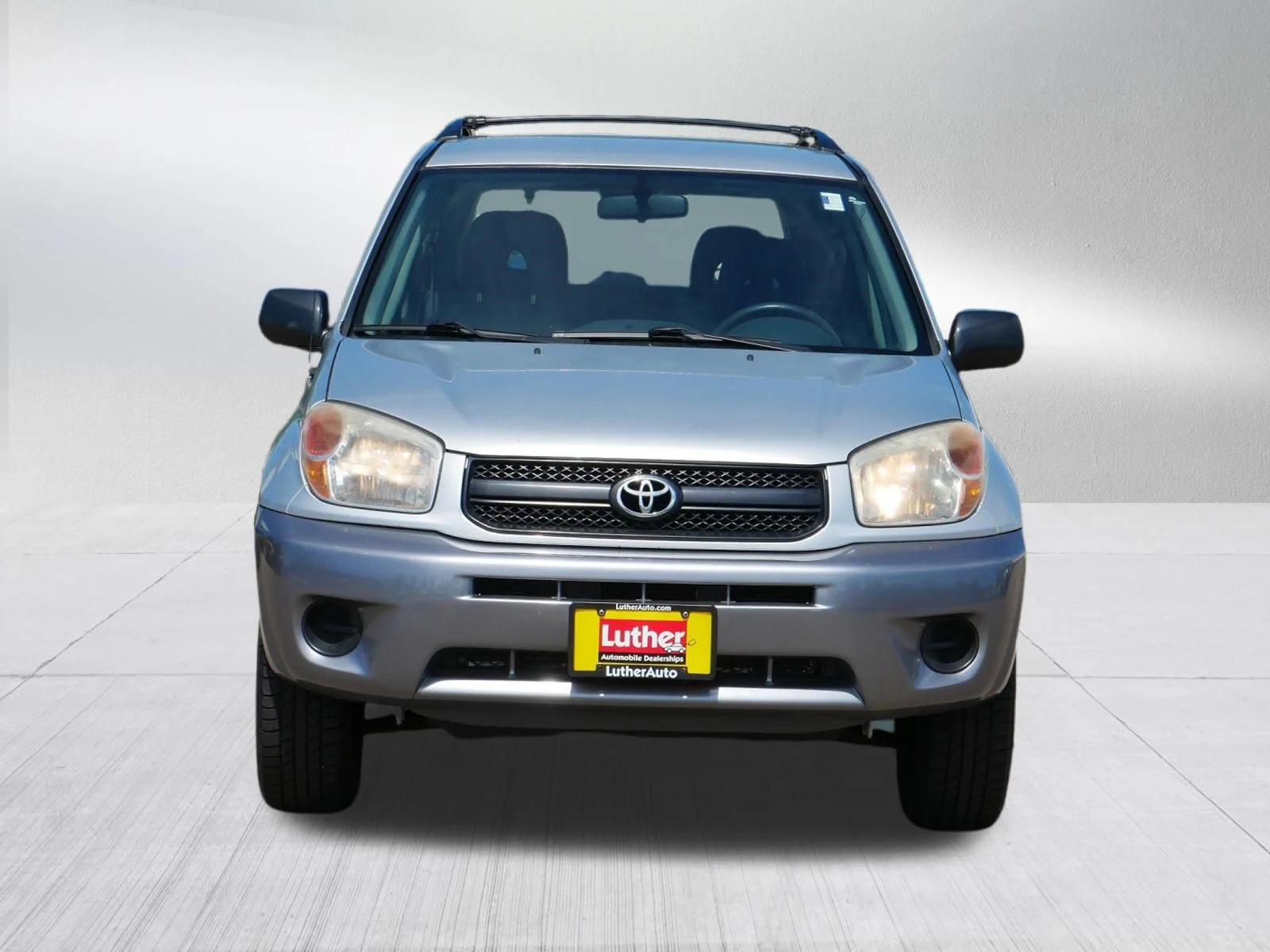 Used 2004 Titanium Metallic Toyota  image 2