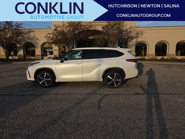 Used 2021 White Toyota XSE image 1