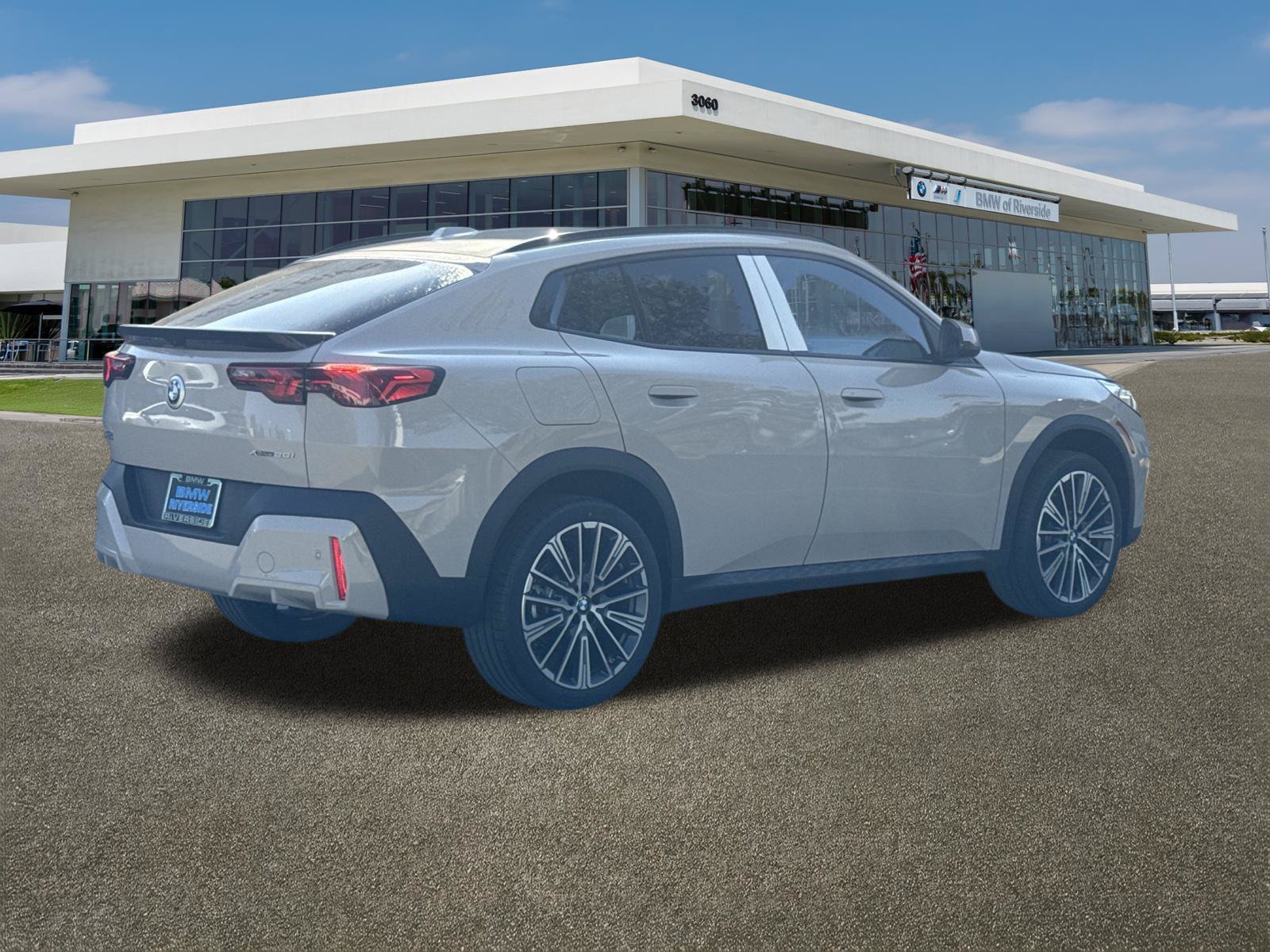 New 2027 Dune Grey Metallic BMW xDrive28i image 11