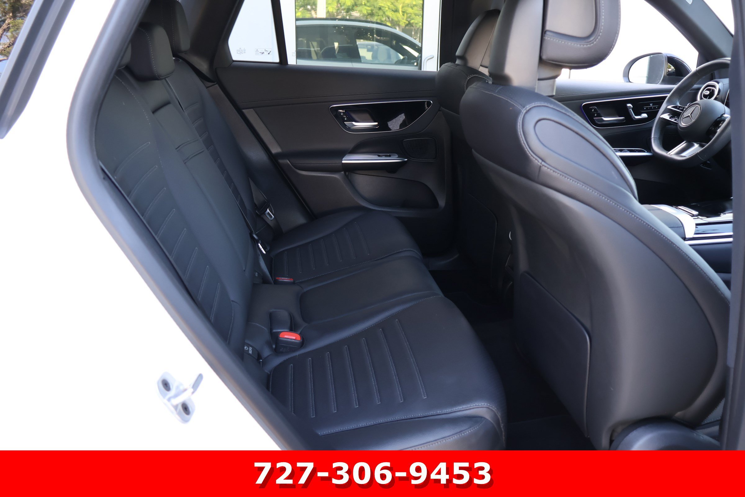Certified Used 2025 Polar White Mercedes-Benz GLC 300 image 21
