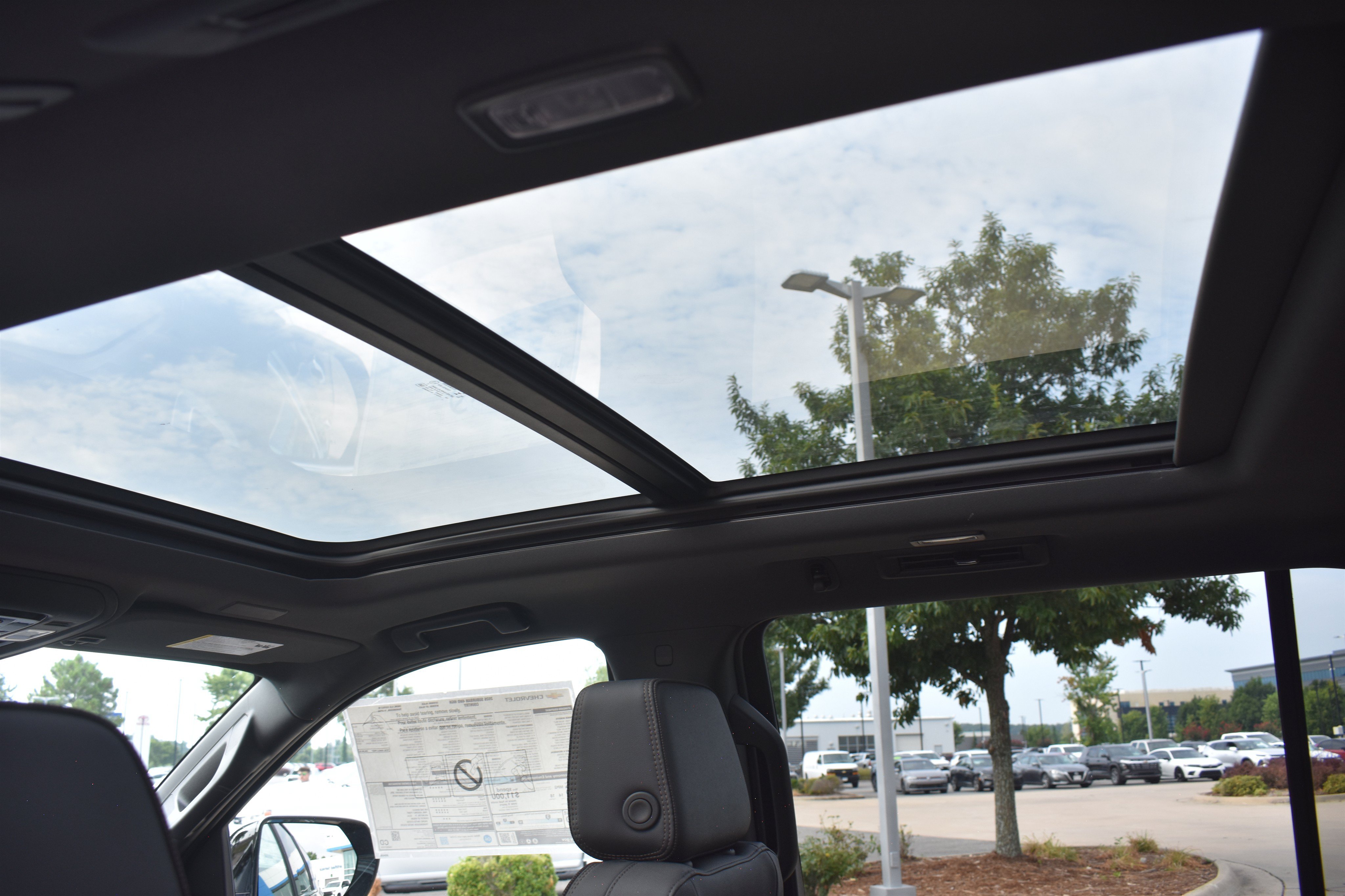 2026 Chevrolet Suburban High Country - Photo 20