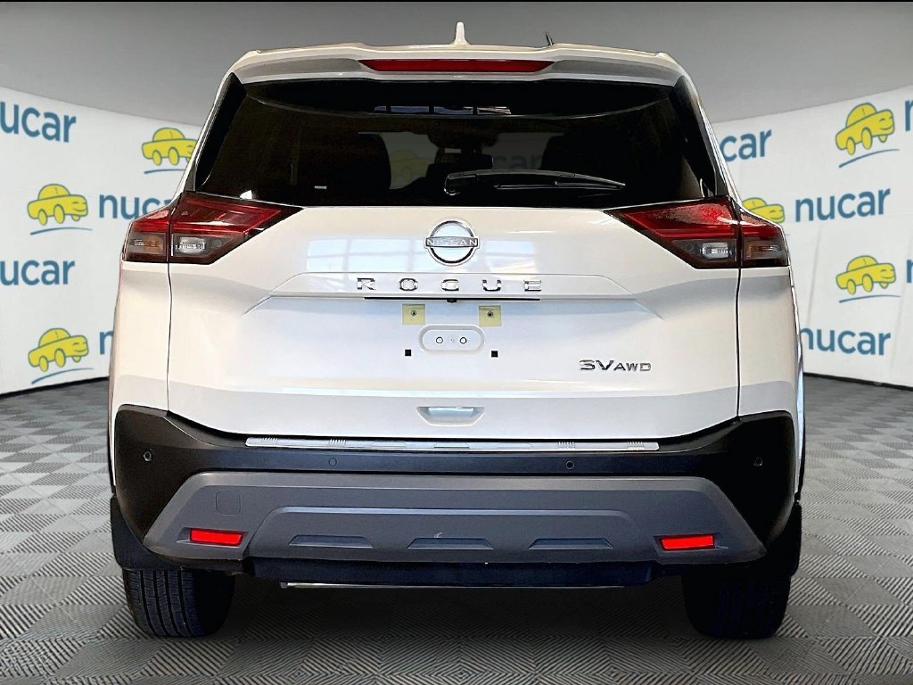 Used 2023 White Nissan SV image 4