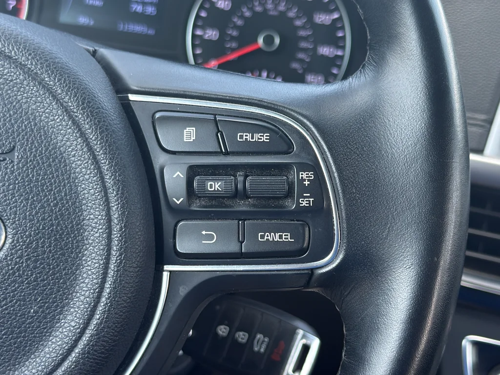 Used 2018 Black Kia S image 18