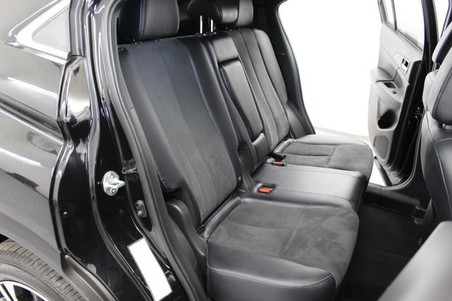 Used 2024  Mitsubishi SEL image 28