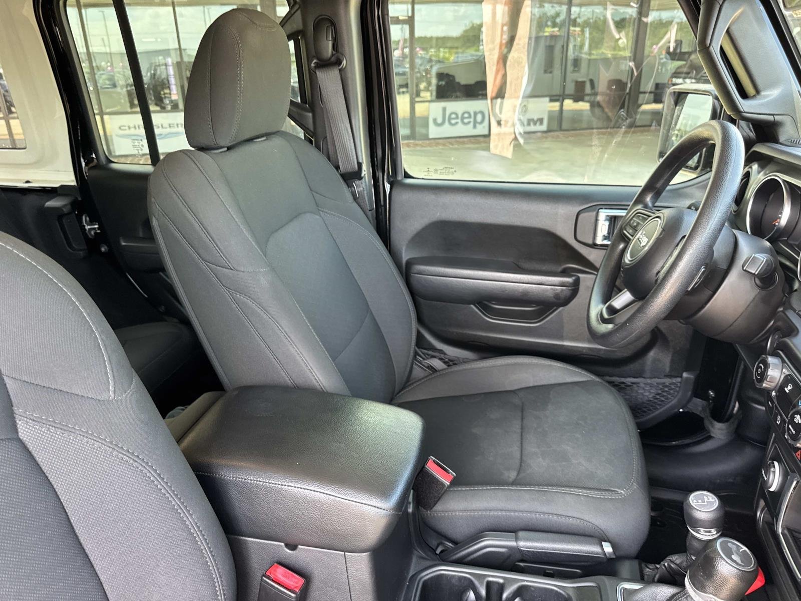 Used 2022 Black Jeep Unlimited Sport image 10