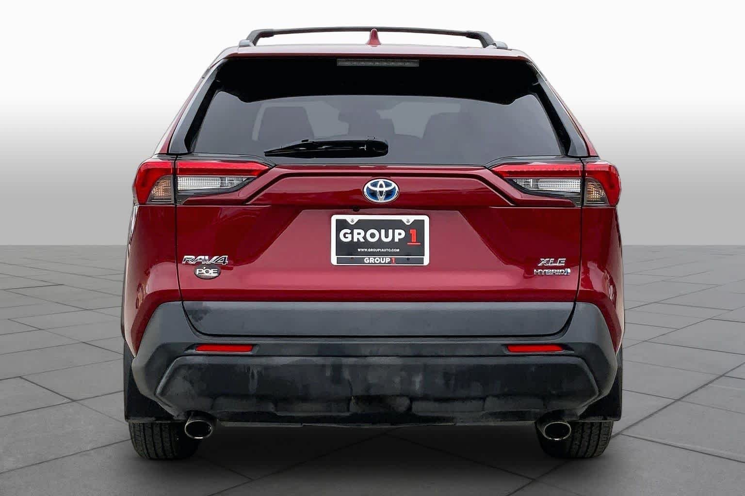 Used 2021 Ruby Flare Pearl Toyota Hybrid XLE image 5