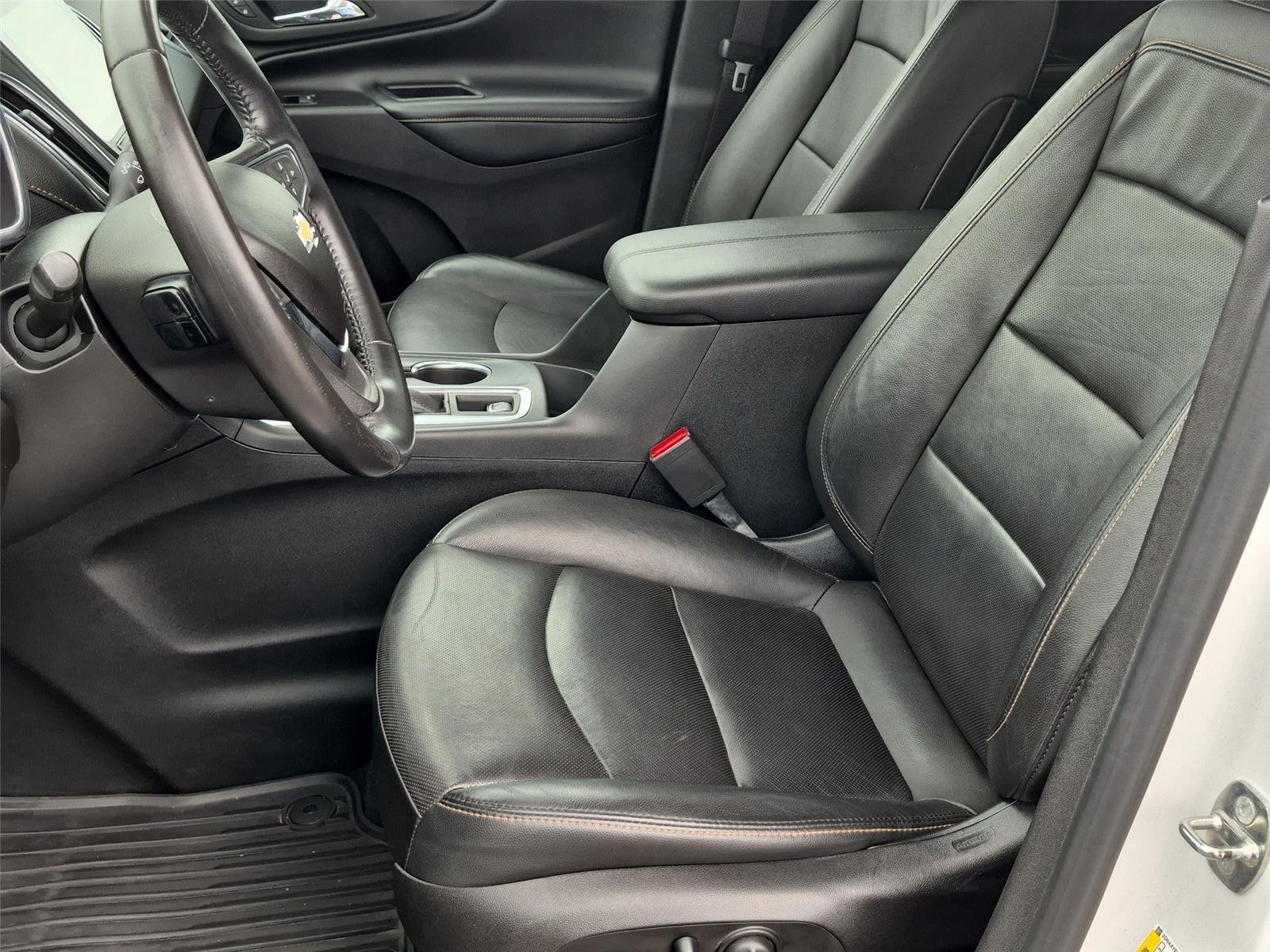 Used 2019 Iridescent Pearl Tricoat Chevrolet Premier image 17