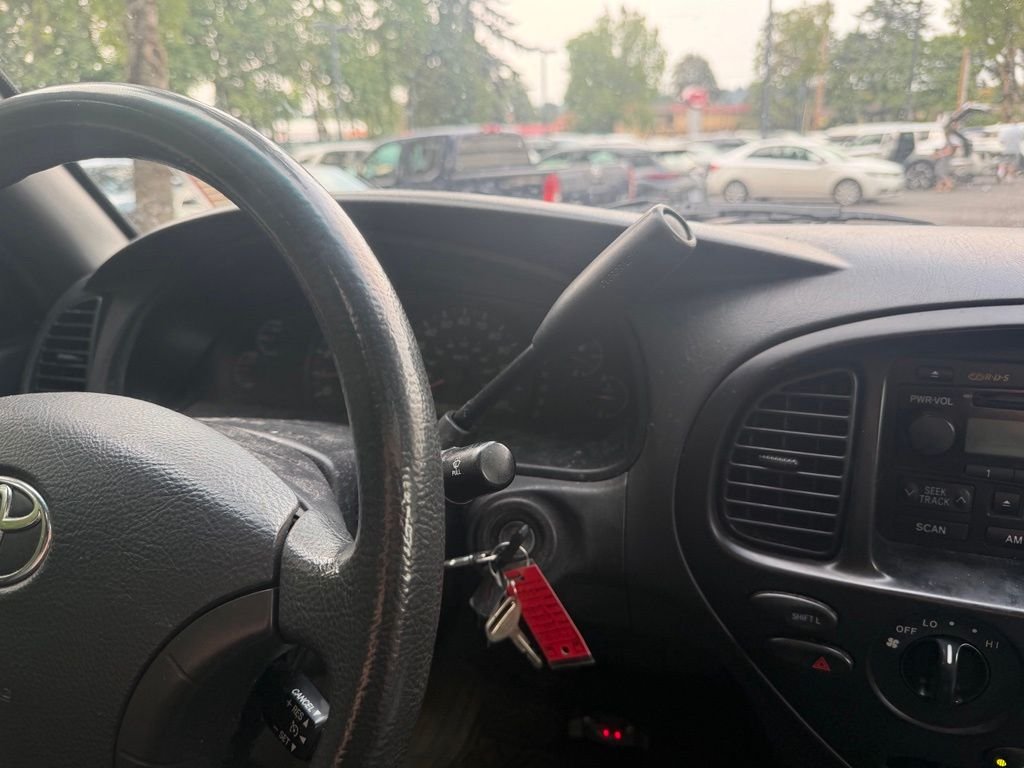 Used 2006  Toyota  image 24