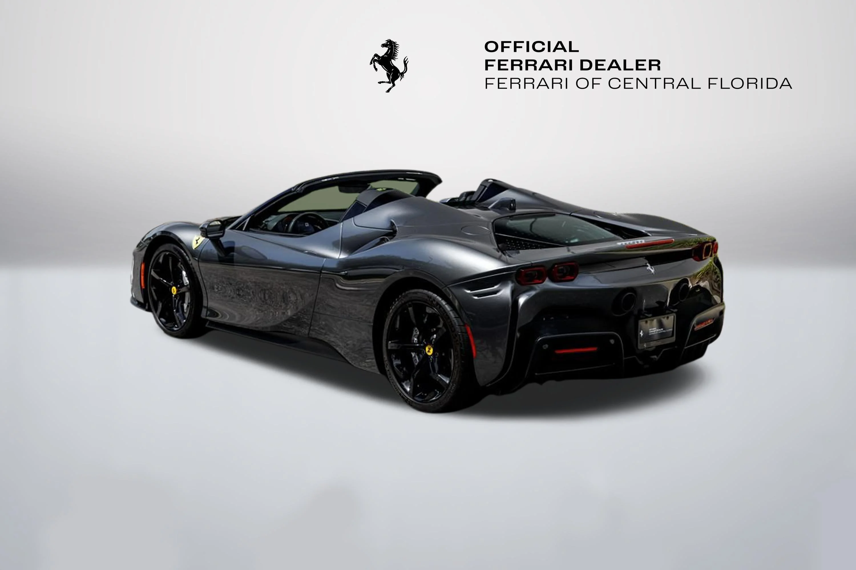 Used 2024 Grigio Silverstone Ferrari  image 3