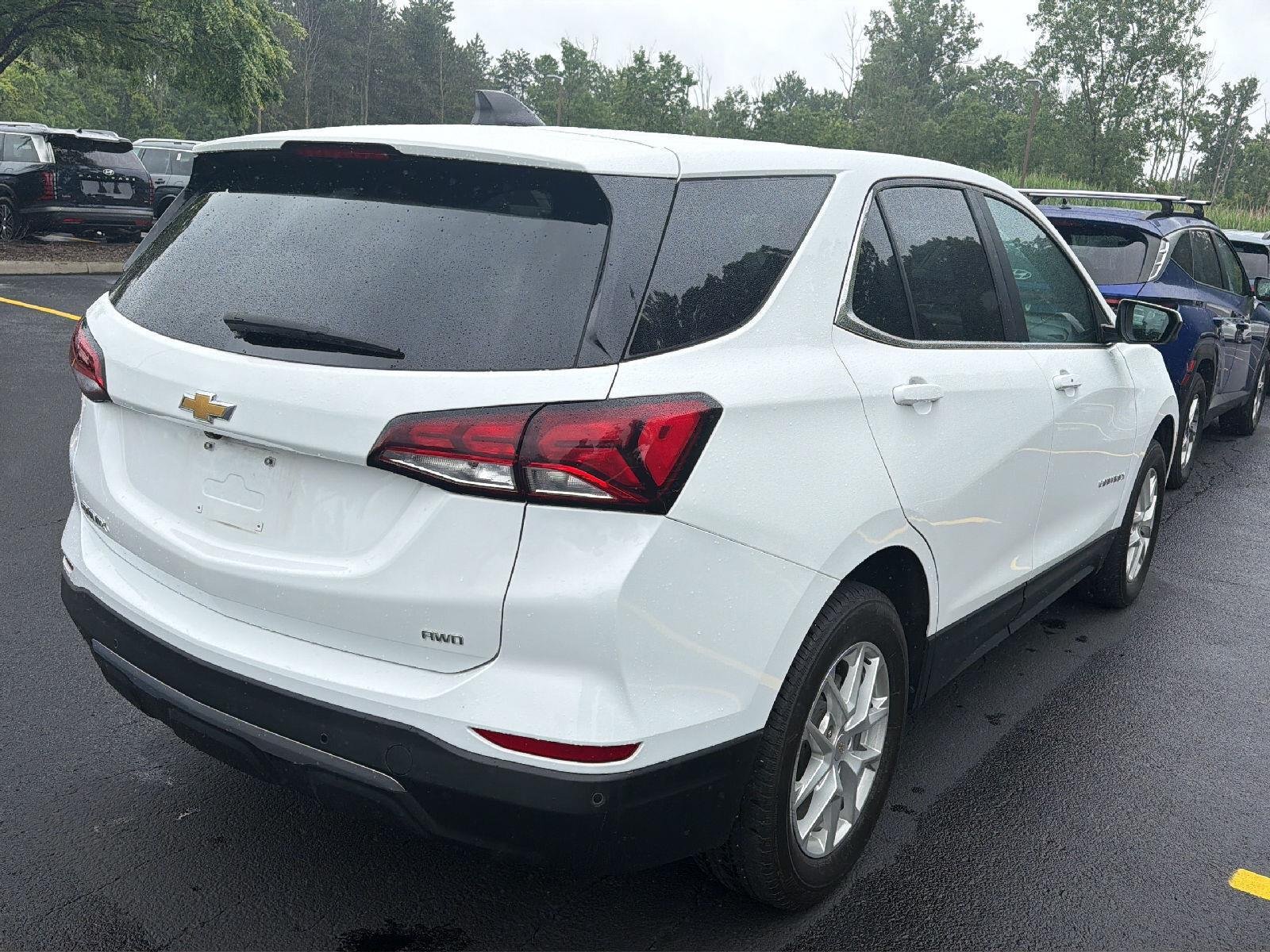 Used 2023 Summit White Chevrolet LT image 4