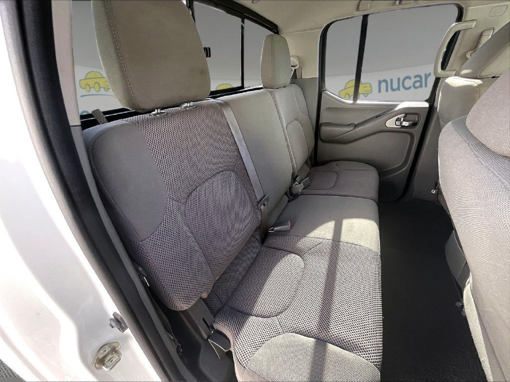 Used 2019 Glacier White Nissan SV image 16