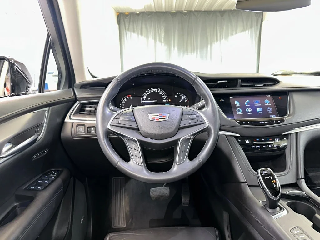 2017 Cadillac XT5 Luxury - Photo 2