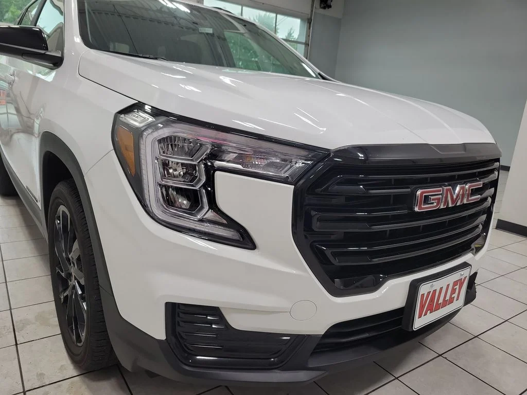 Certified Used 2023 White GMC SLE image 23