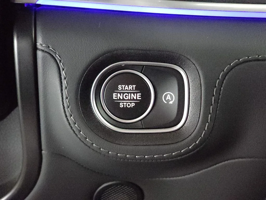 Used 2025 MANUFAKTUR Alpine Gray Mercedes-Benz GLE 63 S AMG® image 17