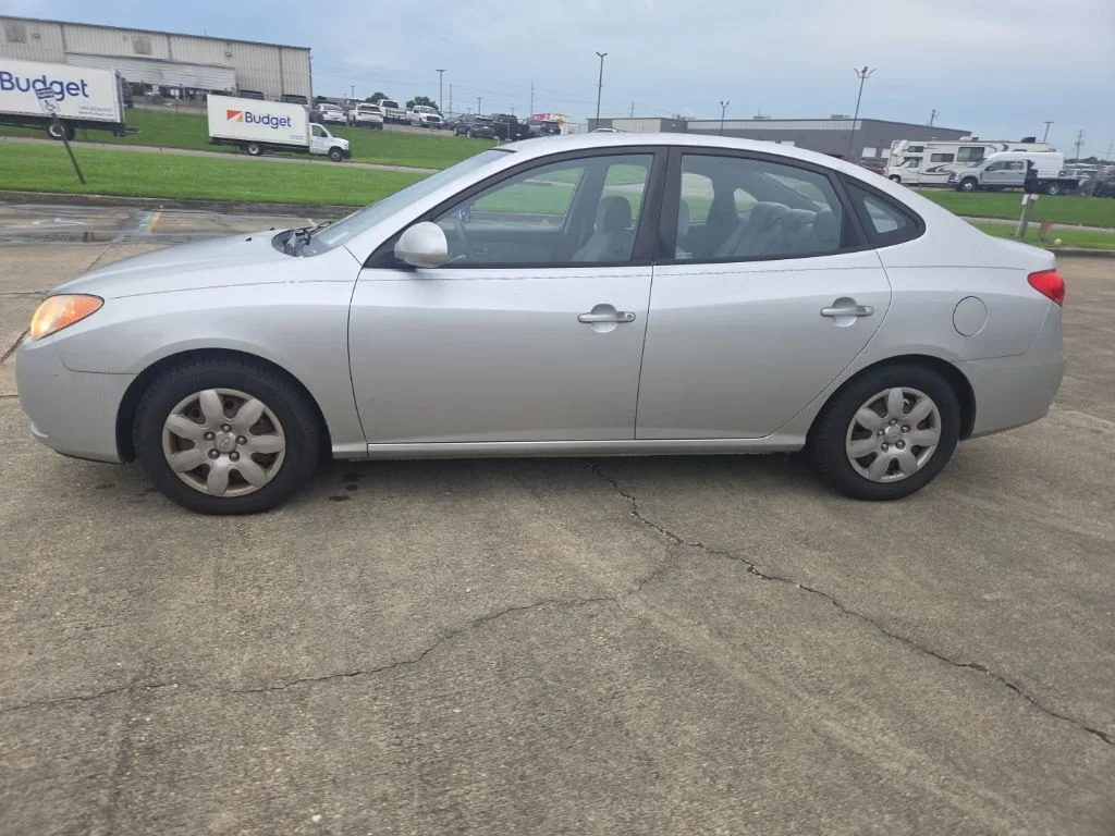Used 2009 Quicksilver Metallic Hyundai GLS image 4