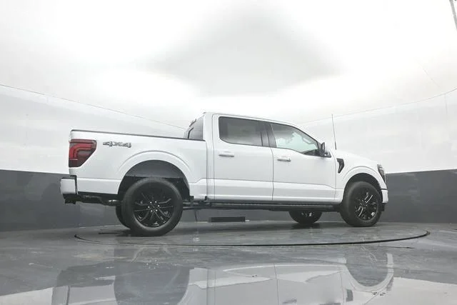New 2026 Oxford White Ford Lariat® image 38