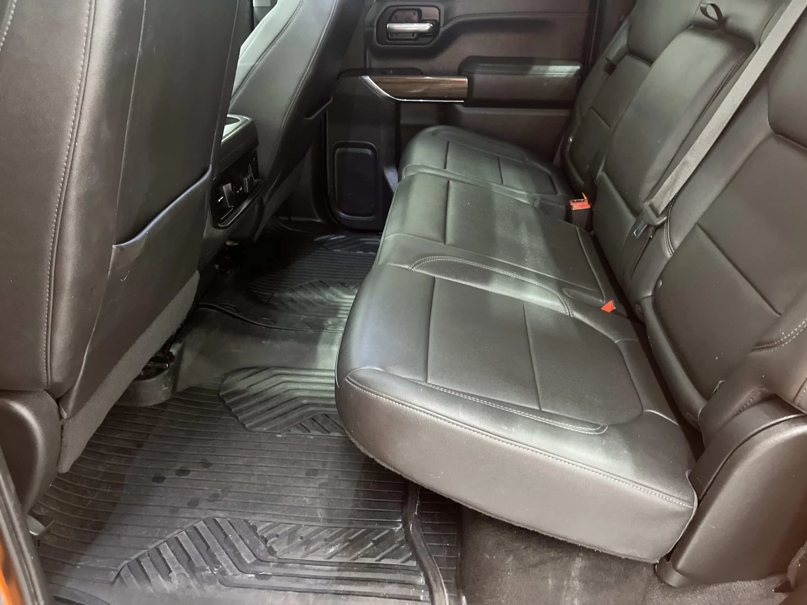 Used 2022 All normally body colored non-sheet metal parts will be black including front fender extensions, cab spoiler on Double & Crew cabs and LT trim door handles. May require extended lead time. Chevrolet LT Trail Boss image 12