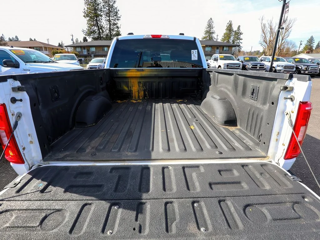Used 2021 Oxford White Ford XLT image 8