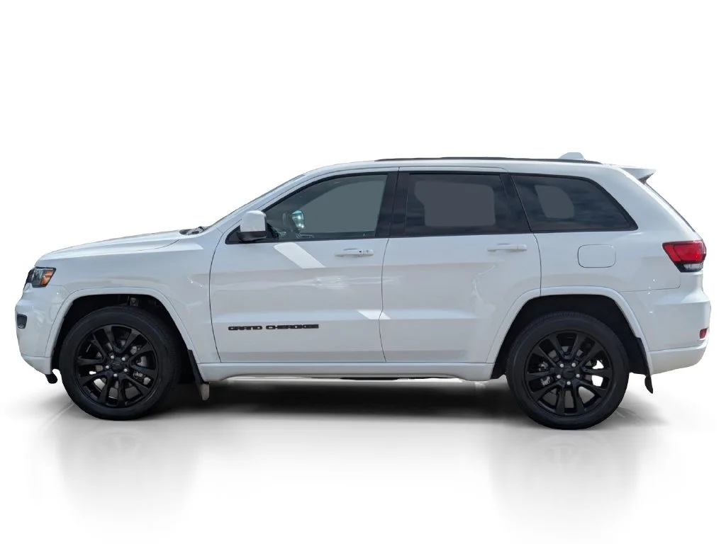 Used 2020 White Jeep Altitude image 14