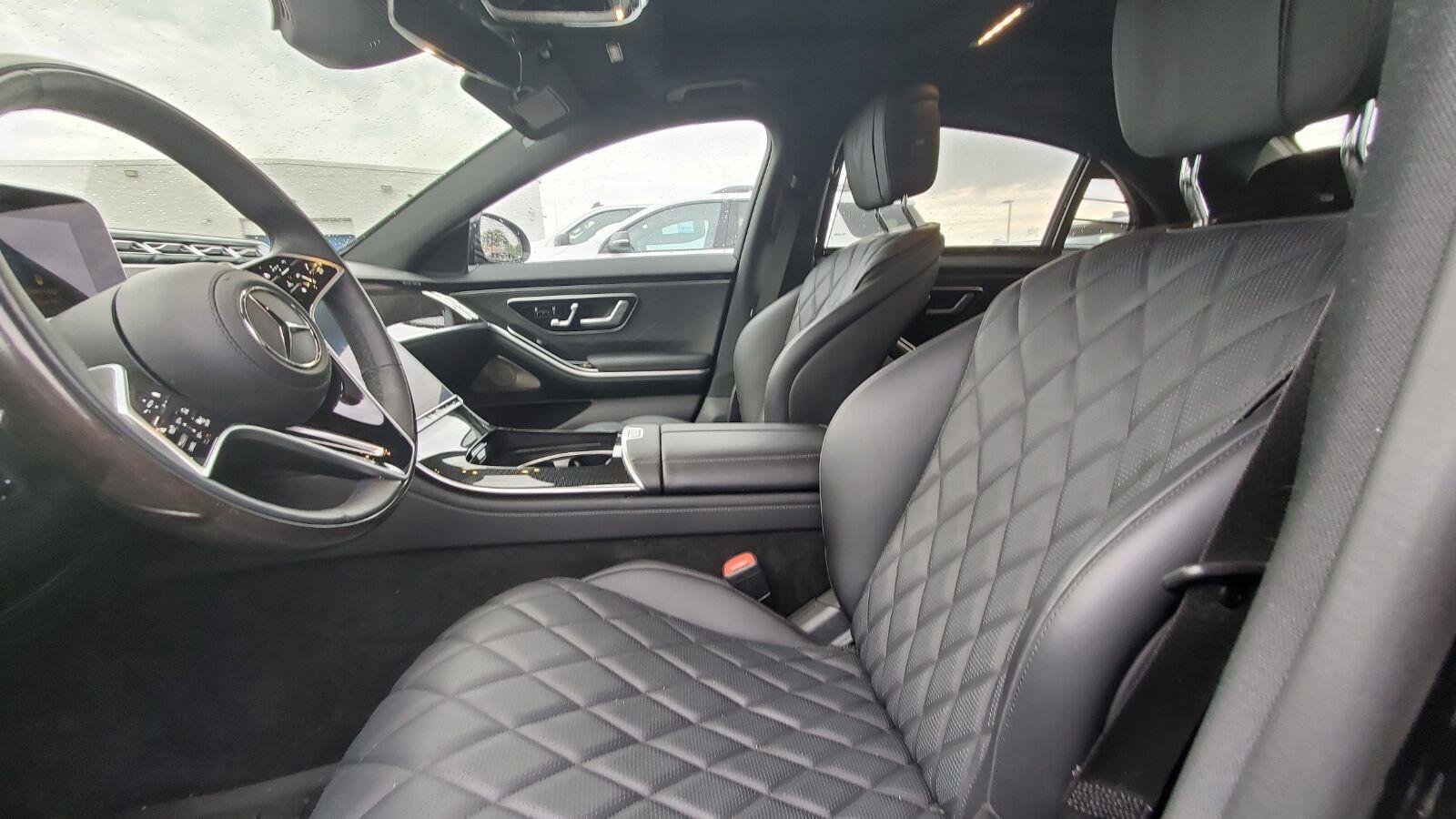 Used 2024 Black Mercedes-Benz S 580 image 3