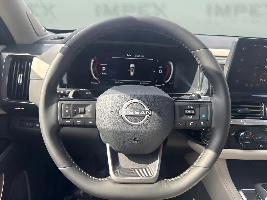 Used 2026 Green Nissan SL image 14