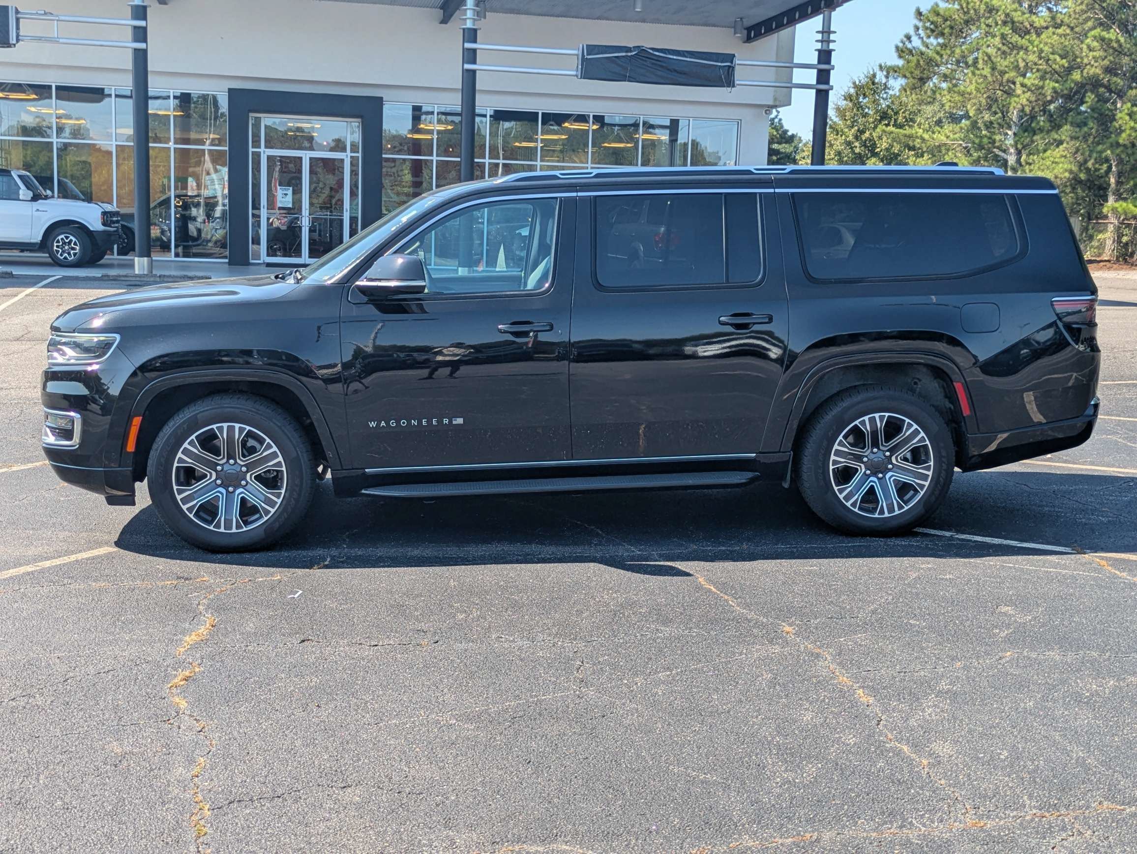 Used 2024 Black Jeep Series II image 6
