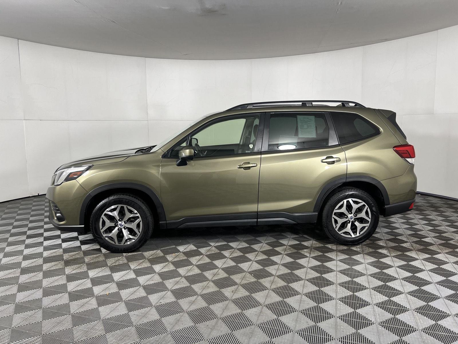 Certified Used 2022 Autumn Green Metallic Subaru Premium image 21