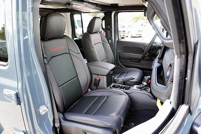 New 2026 Anvil Clear-Coat Exterior Paint Jeep Rubicon image 17