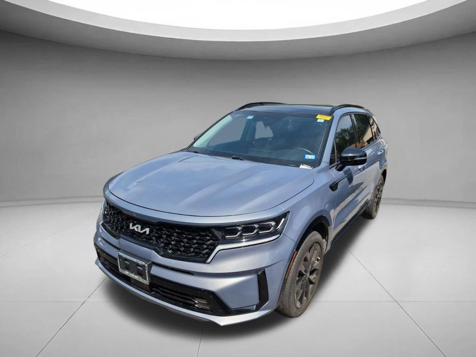 Used 2023 GRAVITY GRAY KIA  image 1