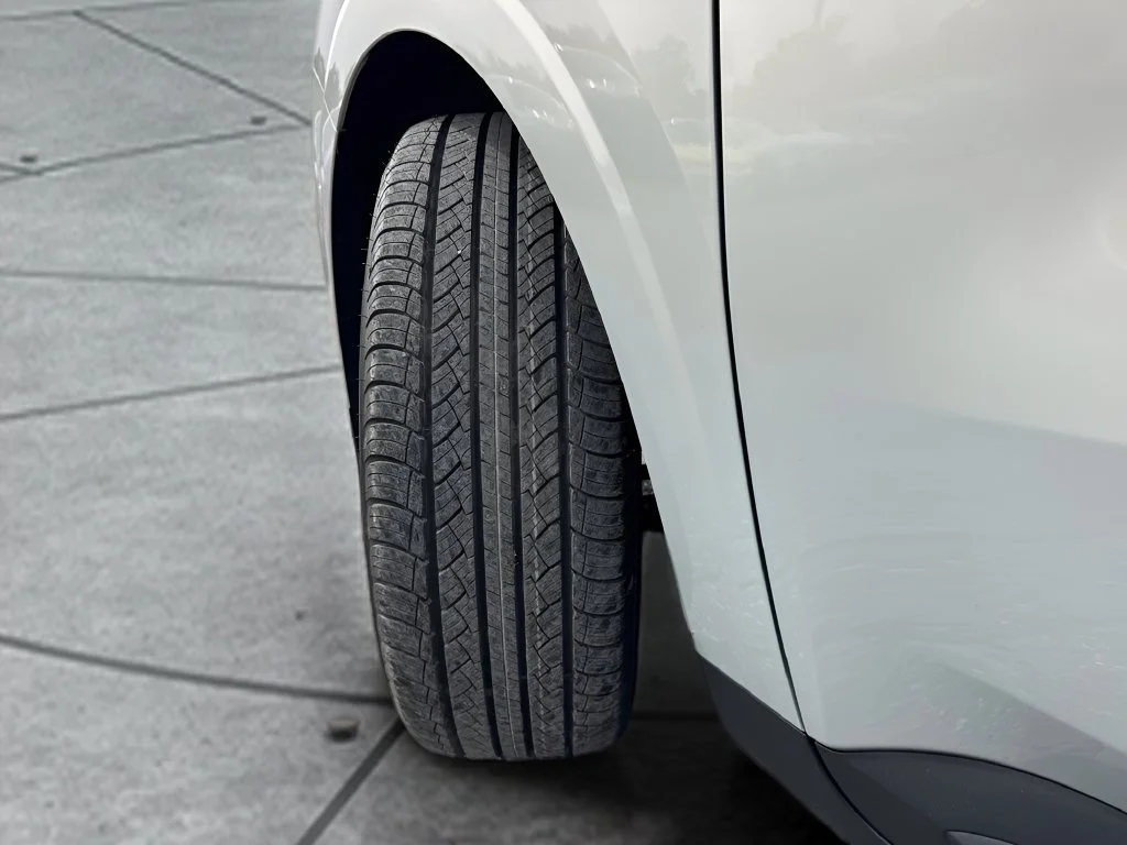 Used 2025 White Kia EX image 36