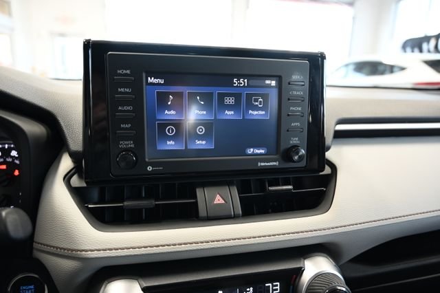 2022 Toyota RAV4 XLE - Photo 16