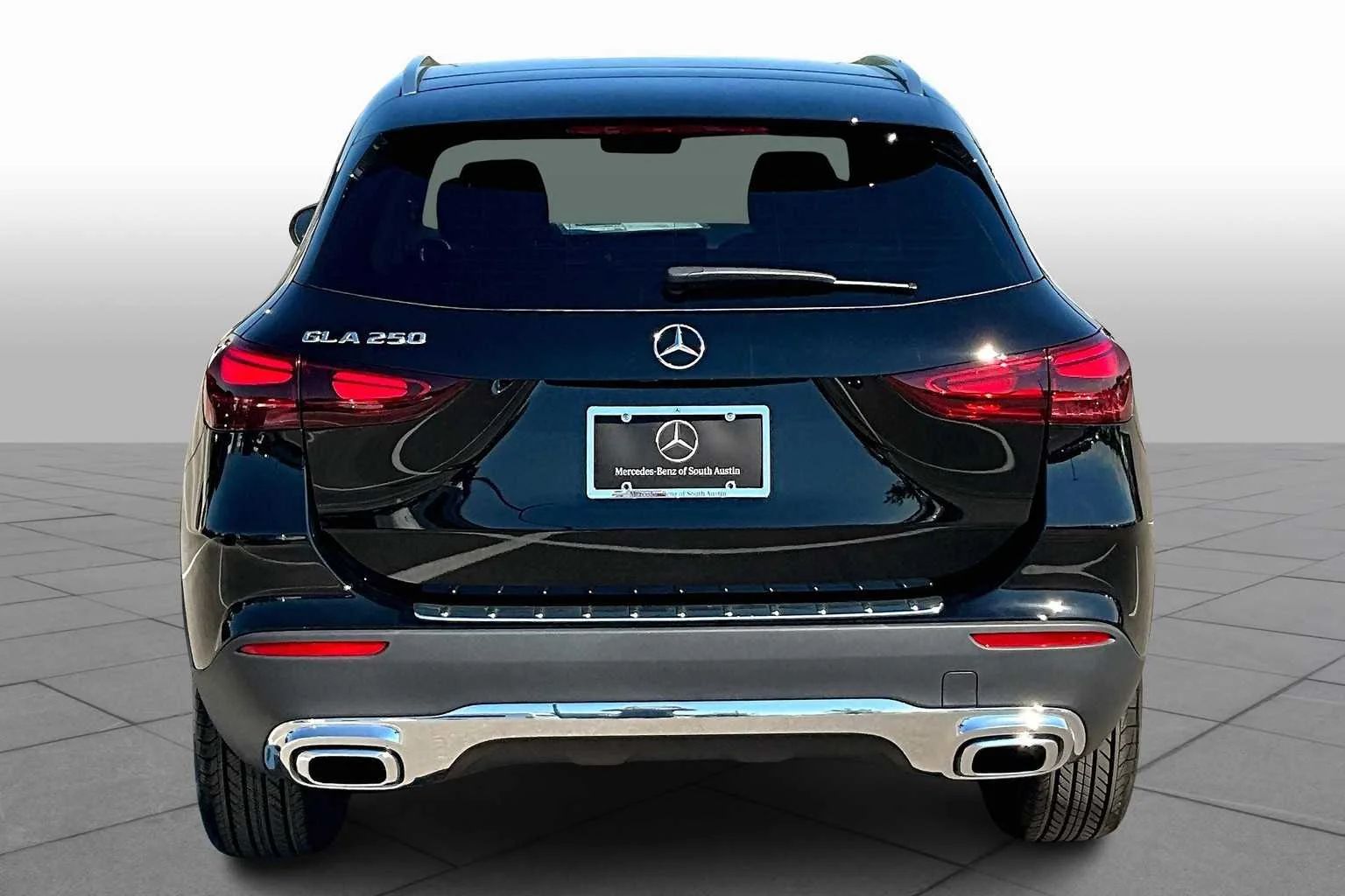 New 2026 Night Black Mercedes-Benz GLA 250 image 4