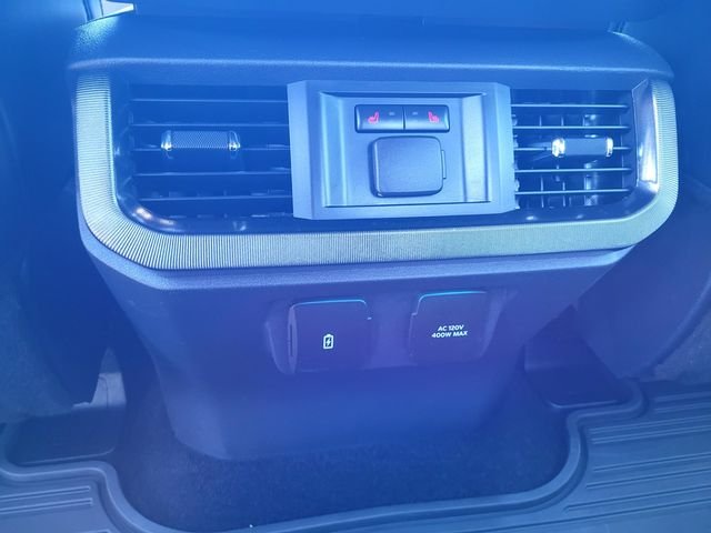 Used 2021  Ford Platinum image 14