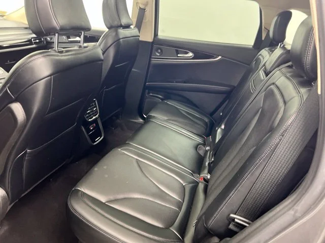 Used 2023 Gray Lincoln Reserve image 11