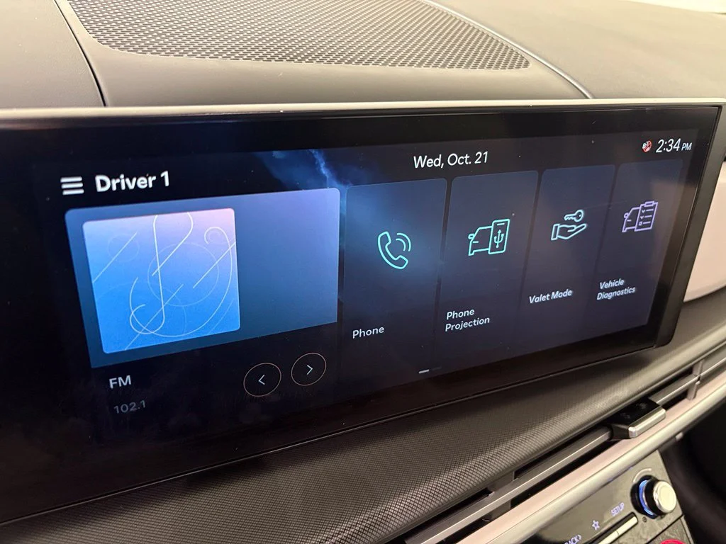 Used 2025 Gray Hyundai SEL image 24
