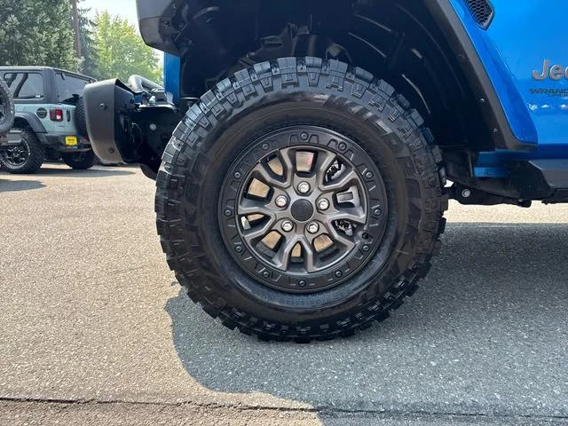 Used 2021 Hydro Blue Pearl Coat Jeep Unlimited Rubicon 392 image 28