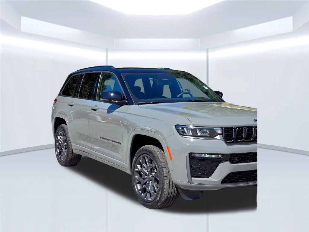 New 2027 Gray Jeep Summit image 39